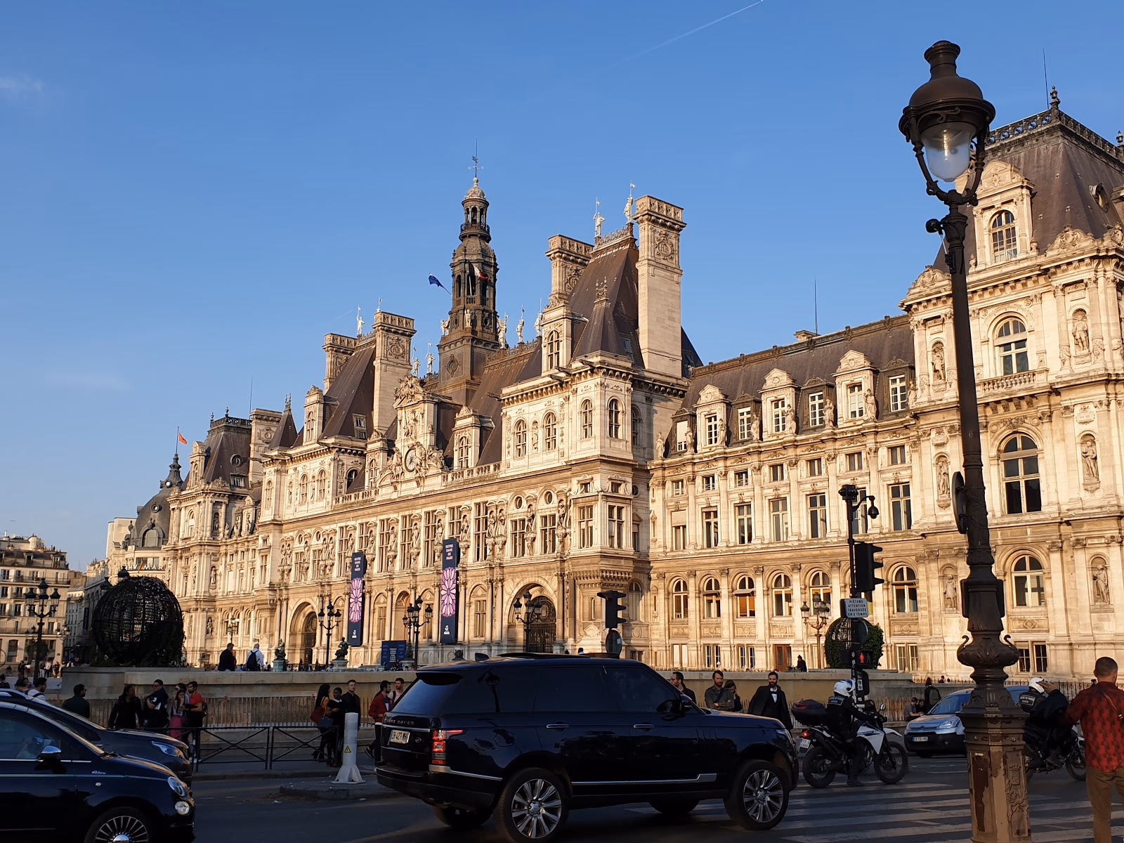 The Marais: Trendy and Historic