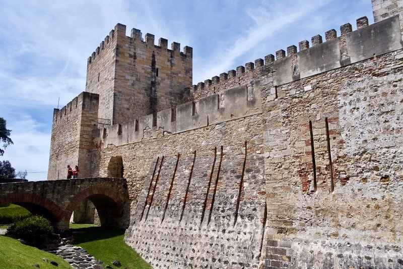 Conquer São Jorge Castle