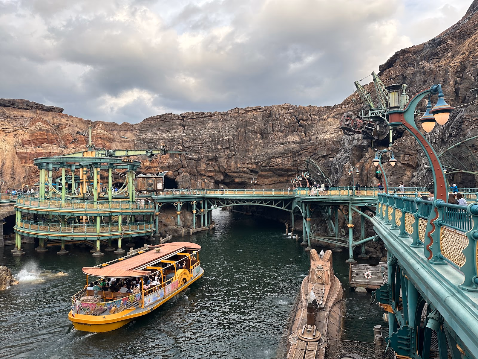 Visit Tokyo DisneySea