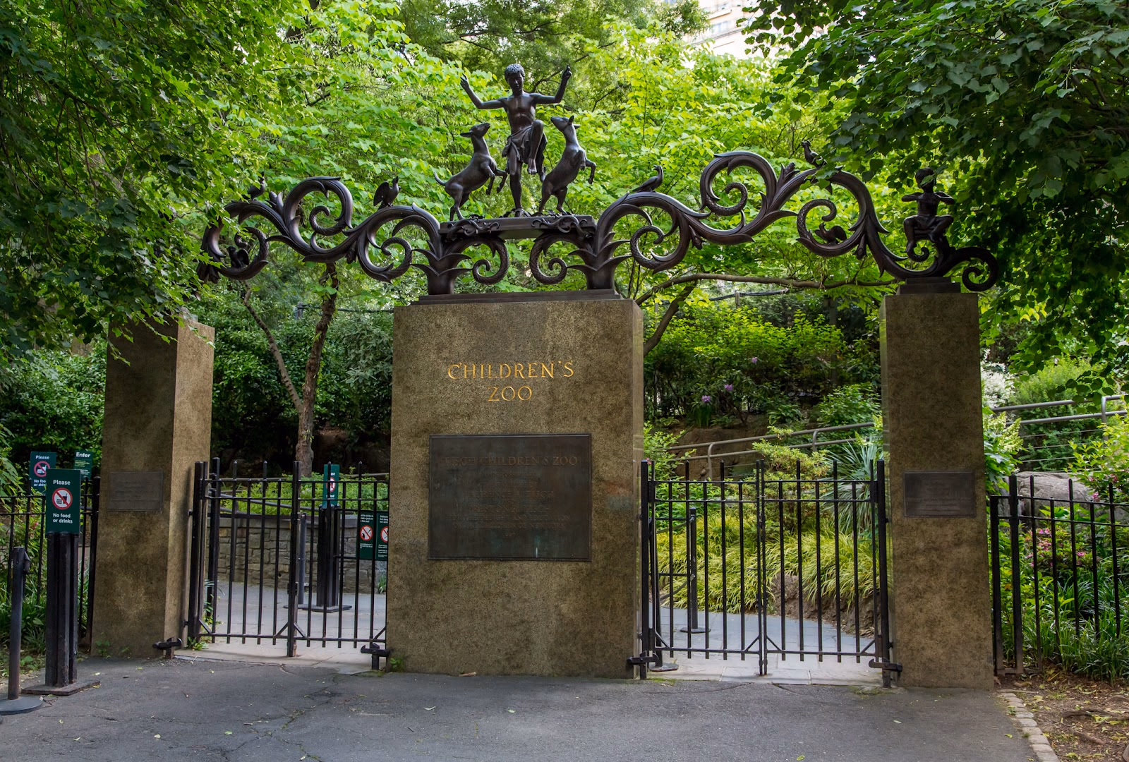 Discover the Wonders of the Central Park Zoo