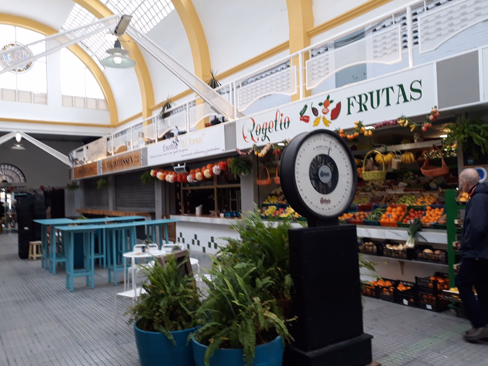 Explore Seville's Highlights on Two Wheels