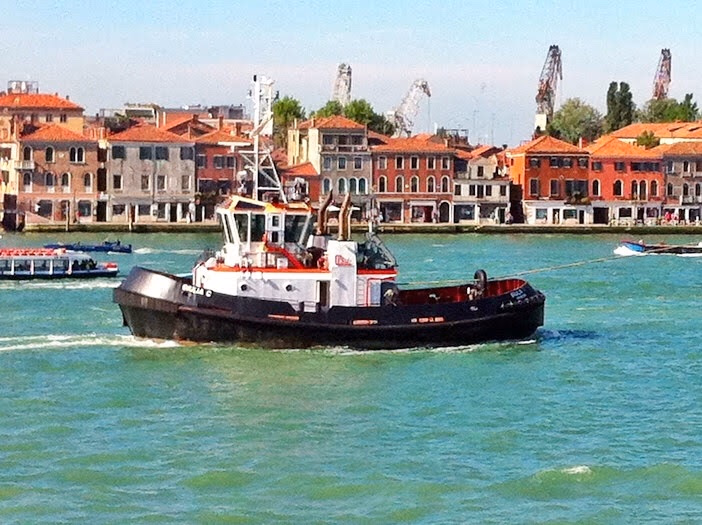 Explore the Less-Touristy Neighborhoods of Venice