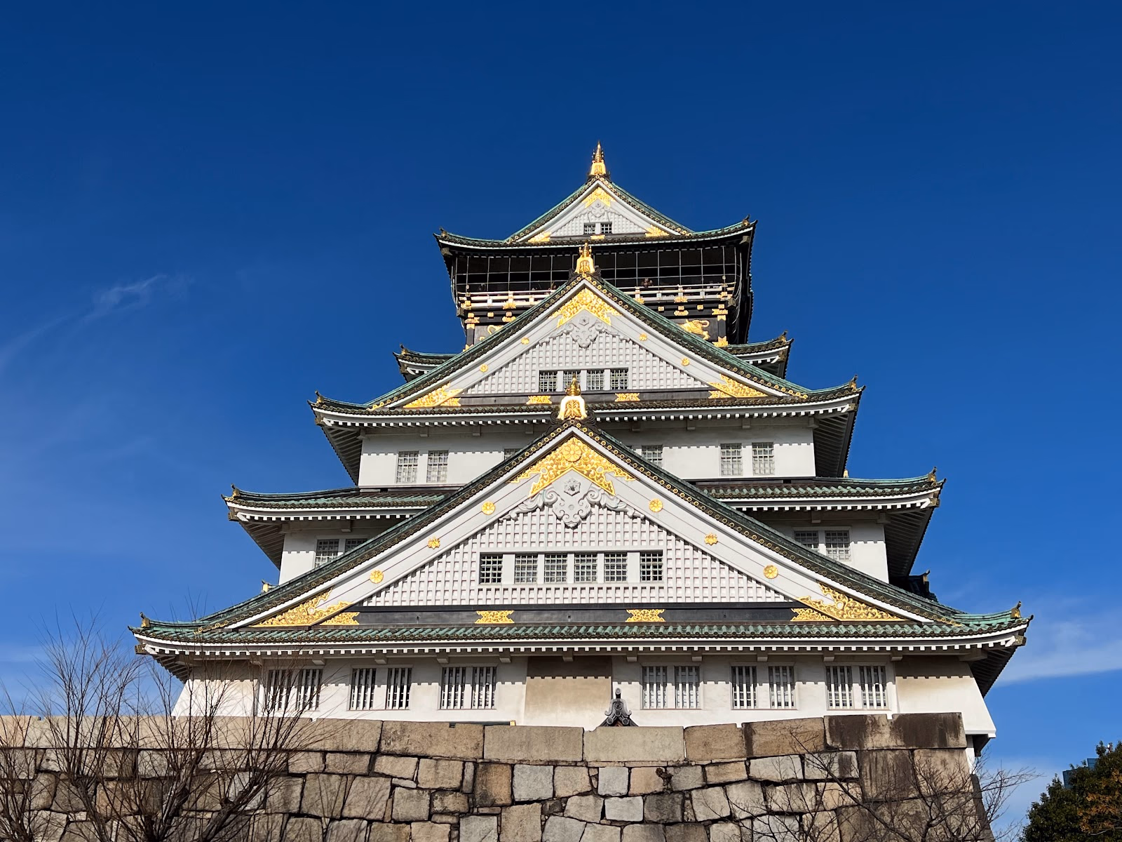 Conquer Osaka Castle and Witness its Majestic Past