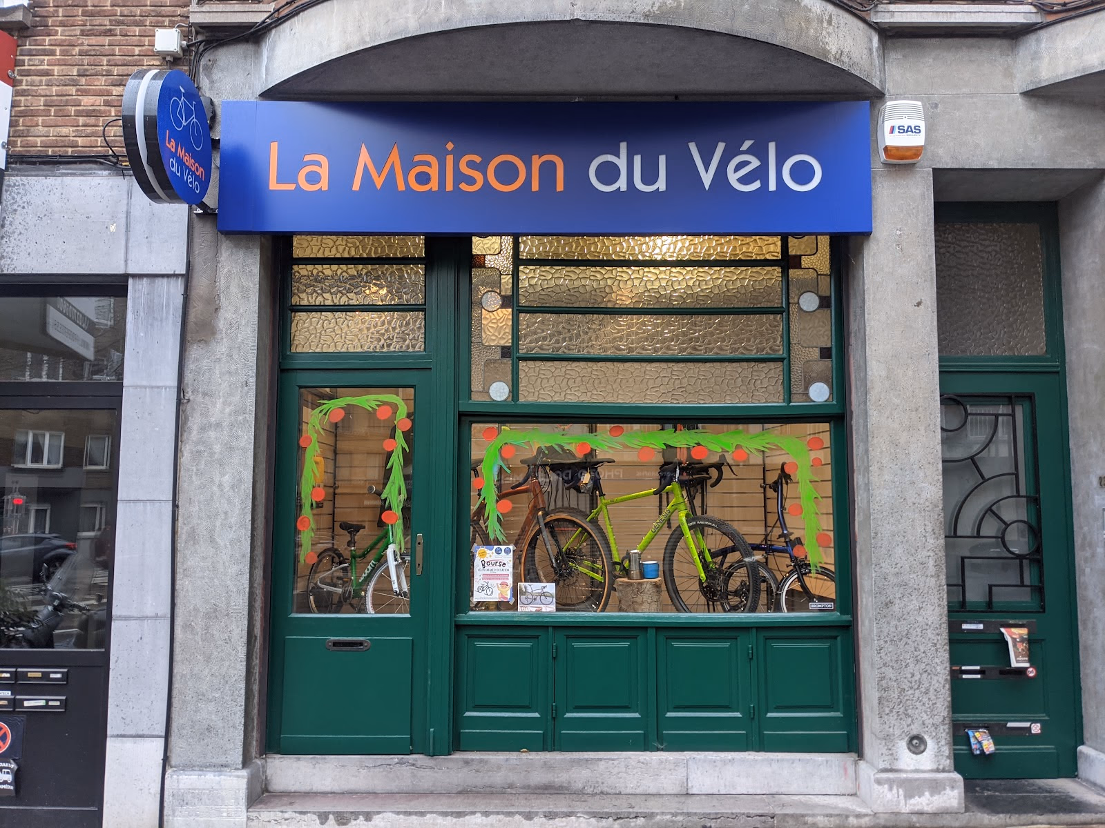 Enjoy a Romantic Bike Tour Through Brussels