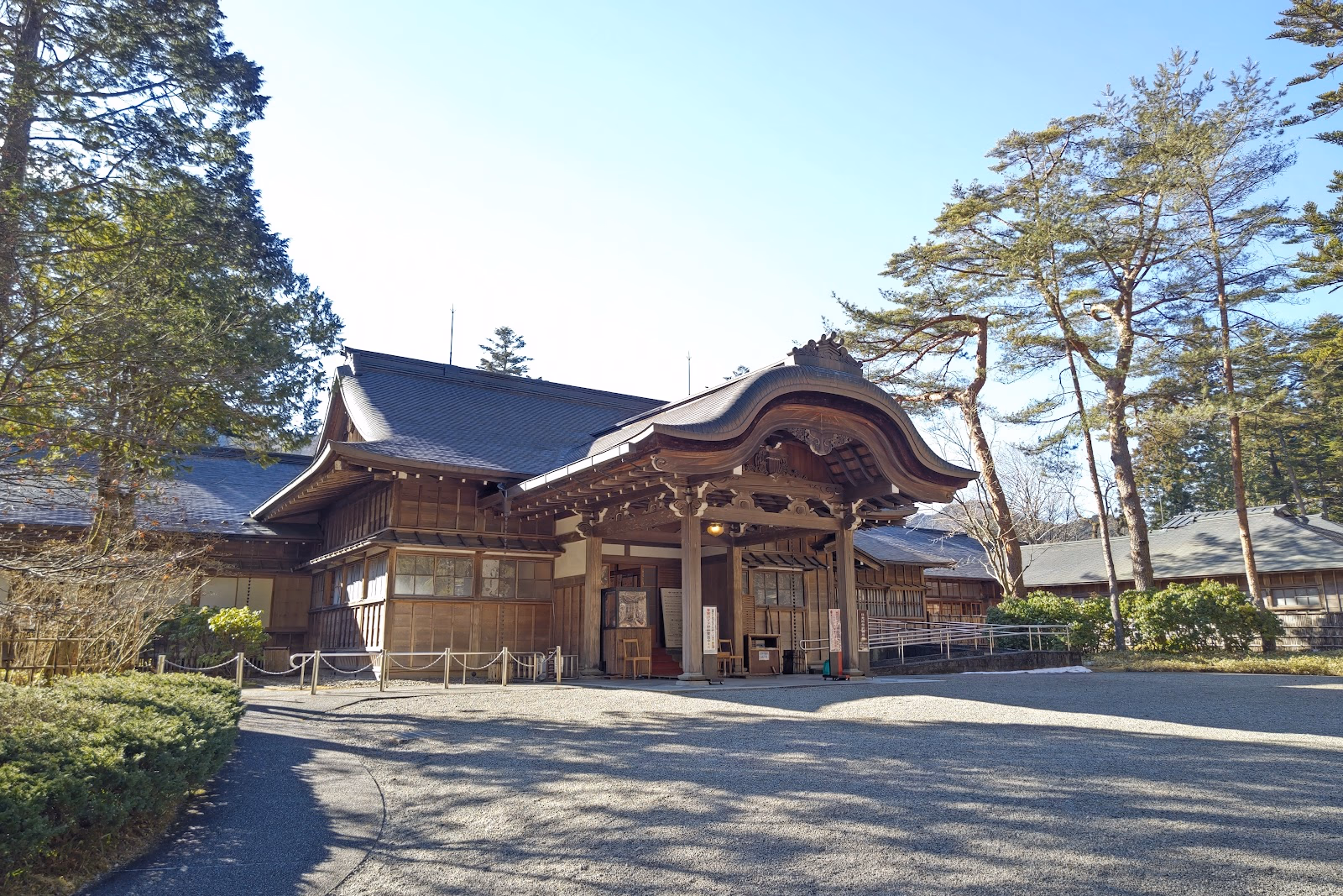Visit Tamozawa Imperial Villa