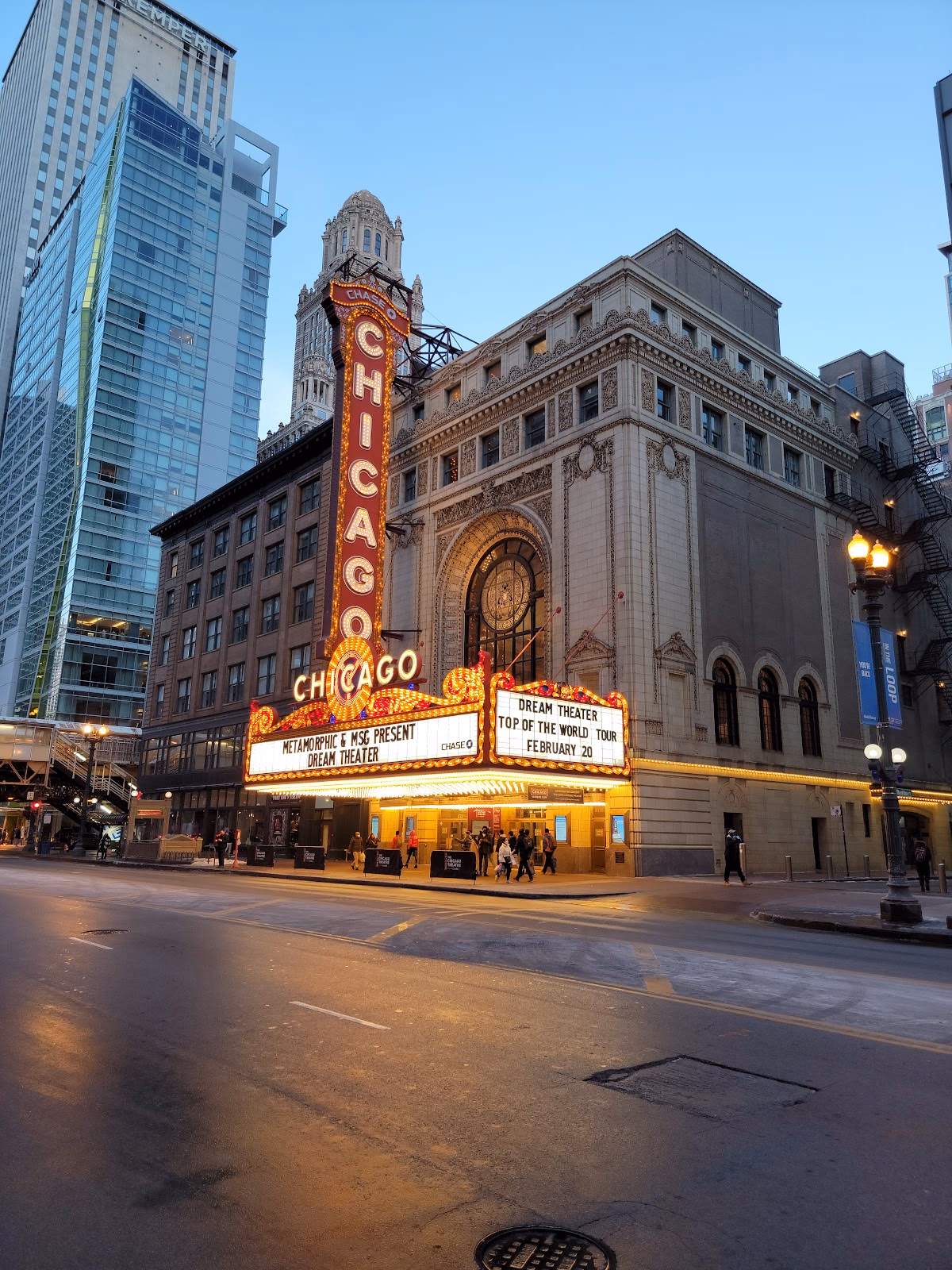 Experience Chicago's Vibrant Theater Scene