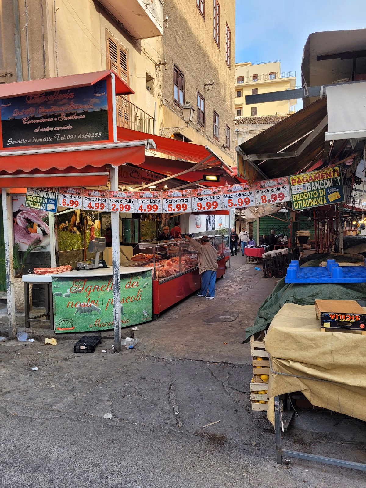 Immerse Yourself in the Ballarò Market