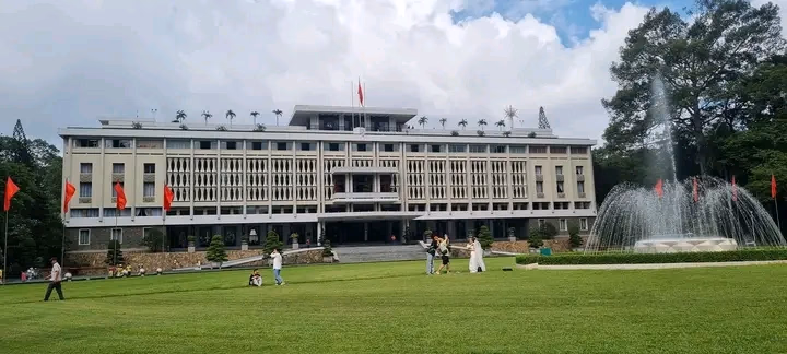 Admire the Architectural Marvel of the Central Post Office