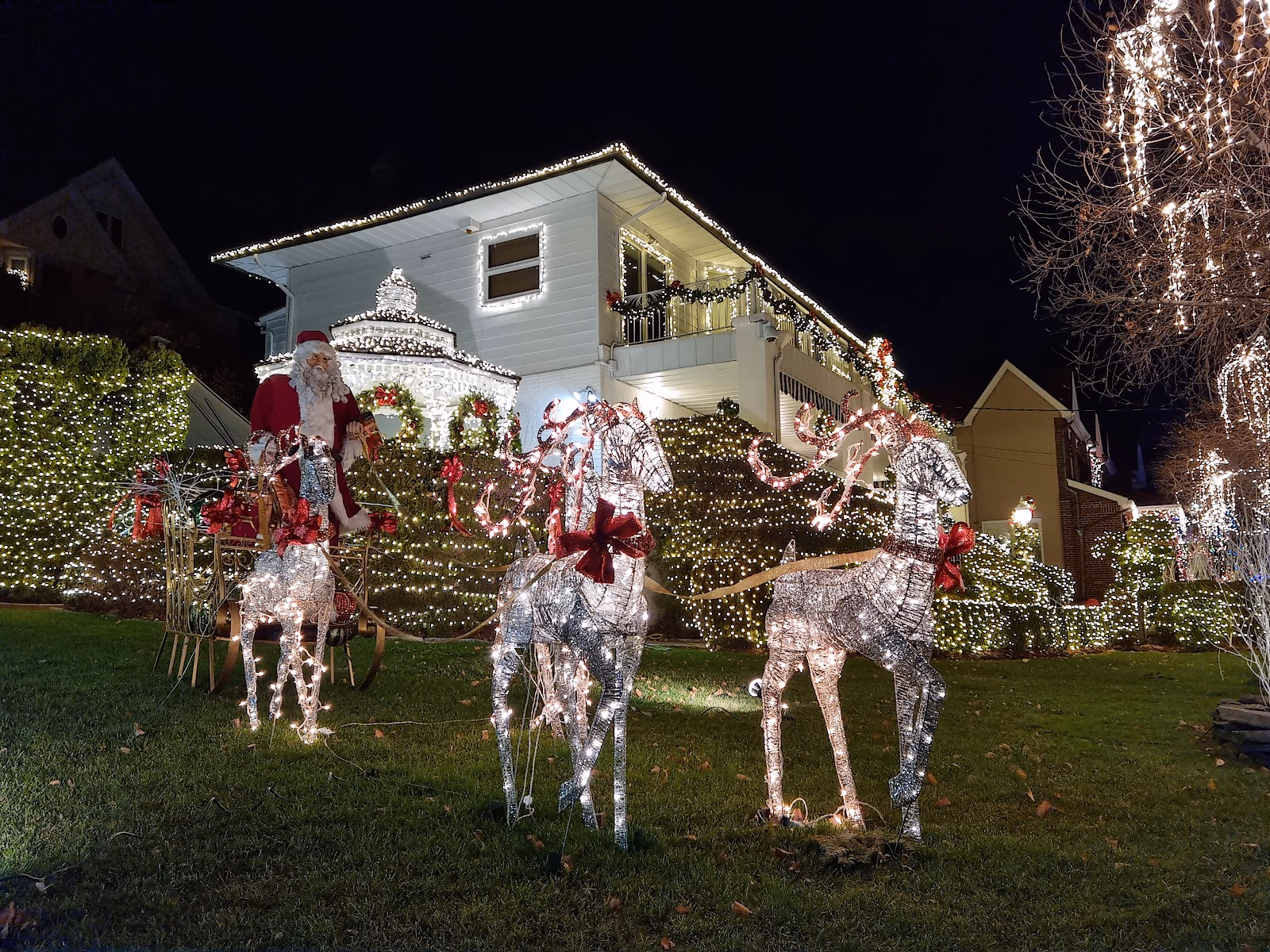 Dyker Heights Christmas Lights Tour