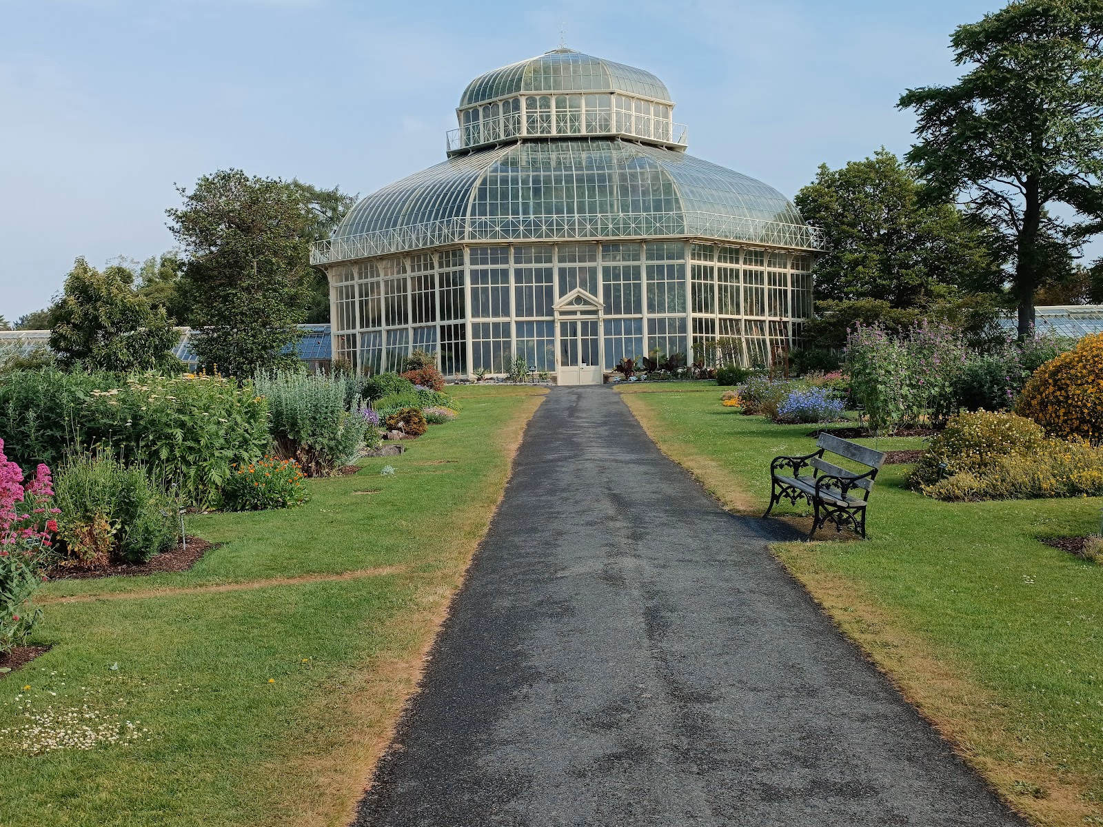 Wander Through a Botanical Paradise