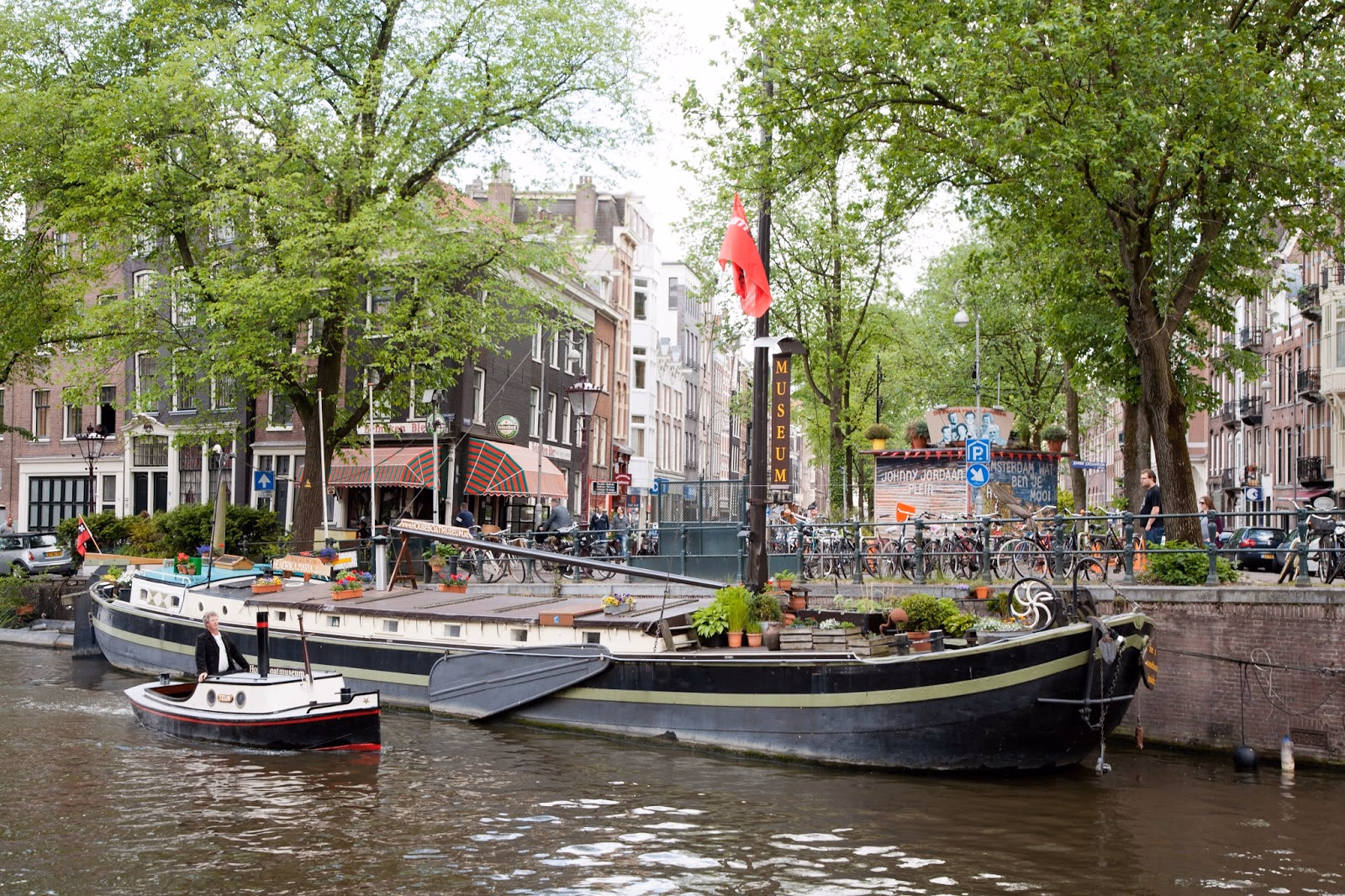 Experience Canal Living at the Houseboat Museum