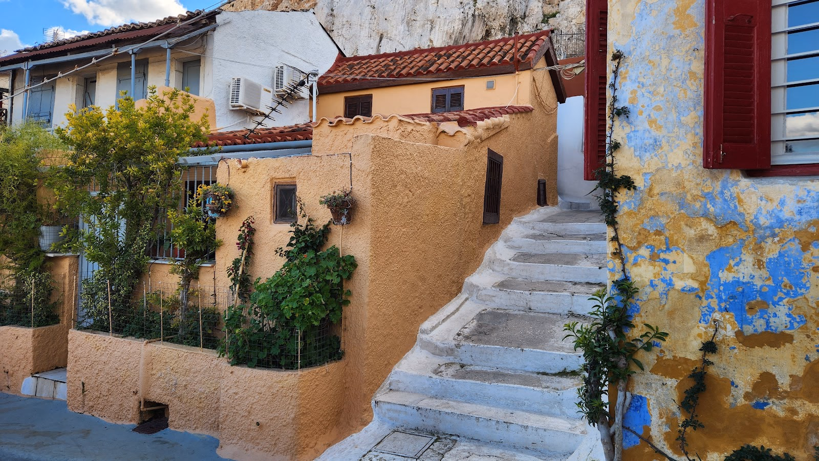 Wander Through the Charming Streets of Plaka and Monastiraki