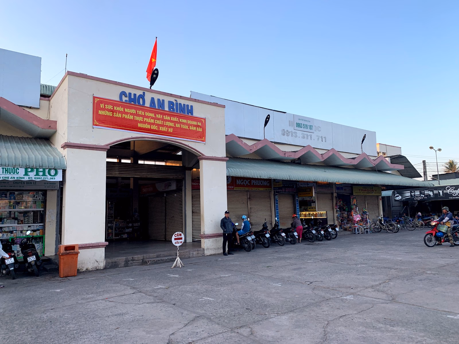 Discover Local Markets, Pagodas, and Villages