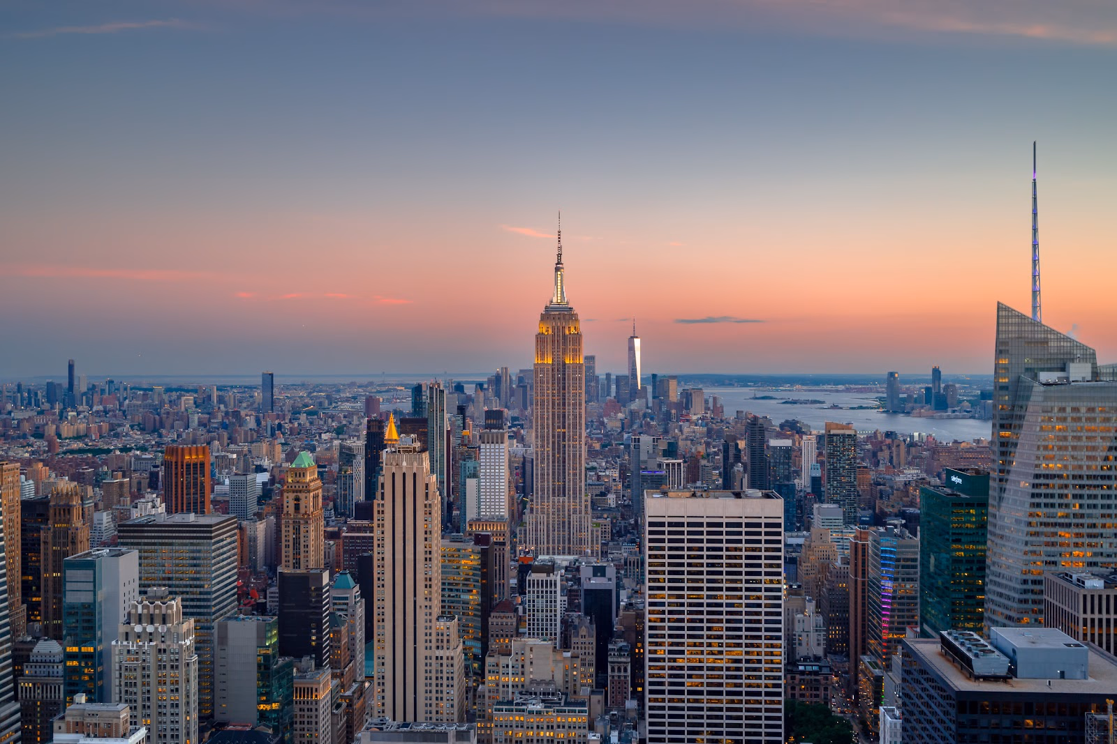 Ascend to New York's Heights: Panoramic Views from Top of the Rock