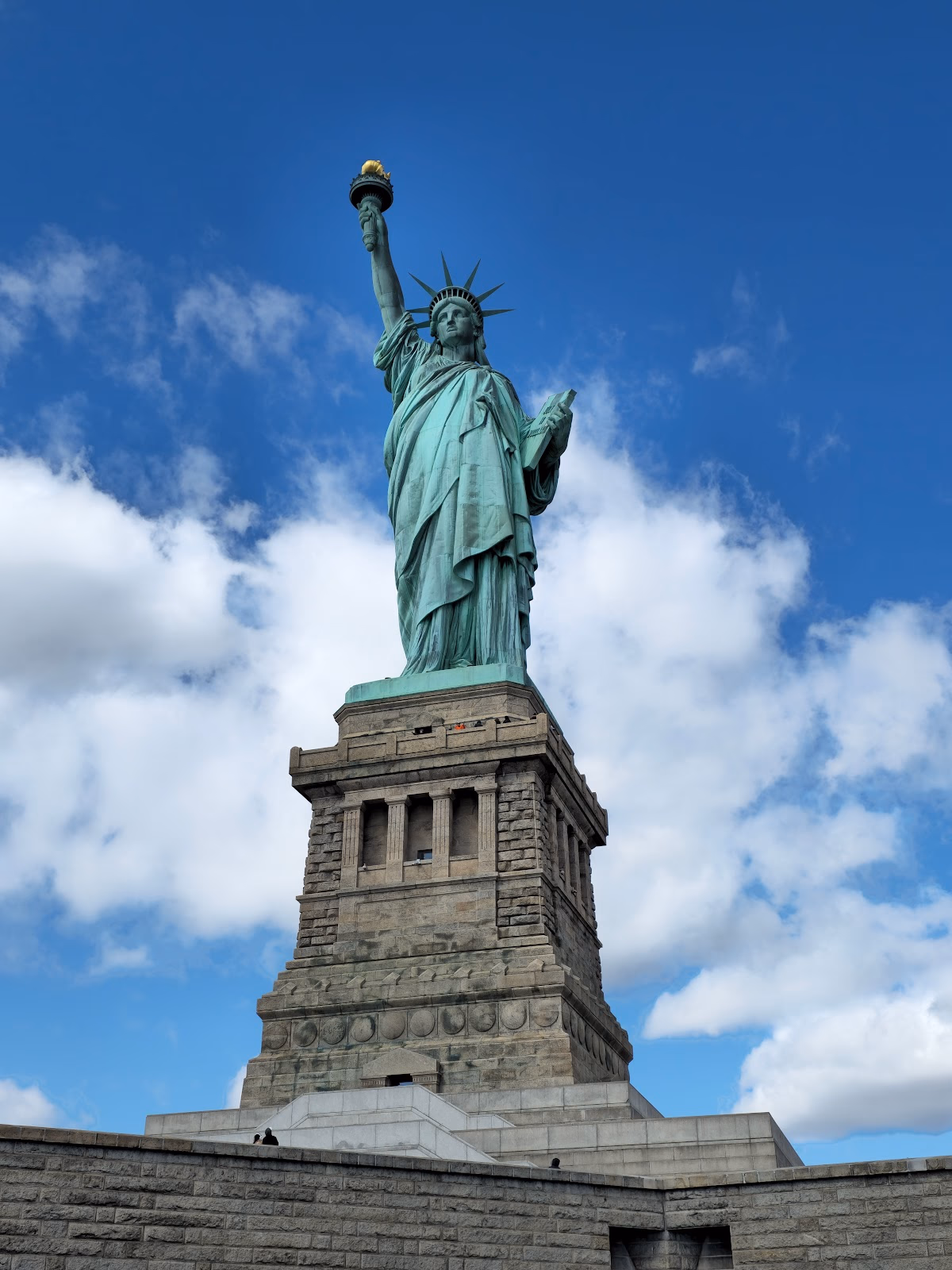 See the Statue of Liberty: An Iconic Symbol of Freedom