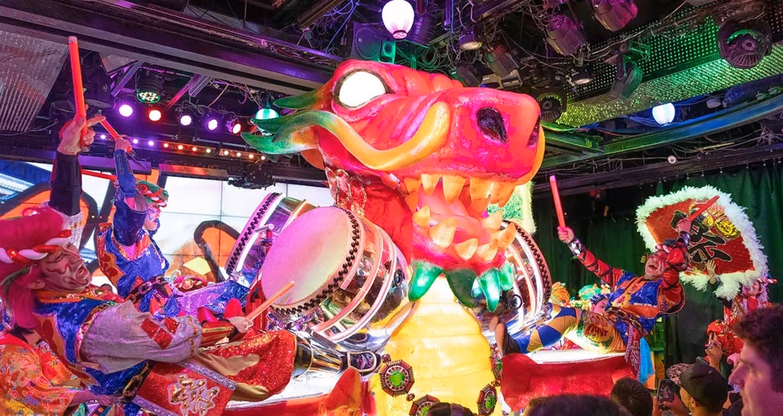 Experience a High-Energy Robot Show